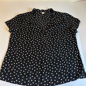 White House Black Market Sz XL Blouse Short Sleeve Black/White Polka Dot